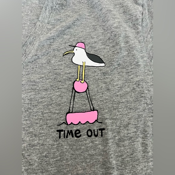 Size medium ladies life is good vneck with logo on left chest of seagull - Picture 2 of 3